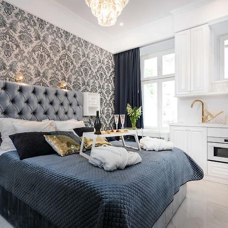 Golden Fish - New Apartment - Old Town Красков Екстериор снимка